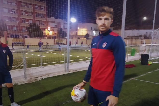 Lluis Andreu, portero en Copa de la UD Alzira, jugará ante el Athletic Club (Foto: Fernando Santamaría).