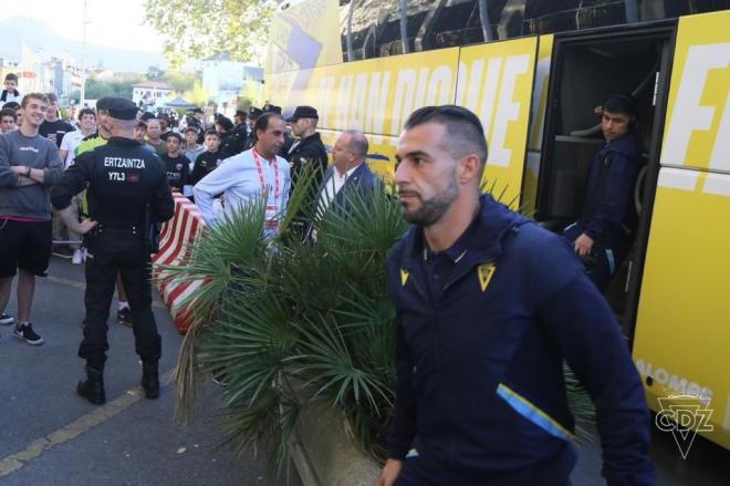 Negredo, a su llegada al estadio (Foto: Cádiz CF).
