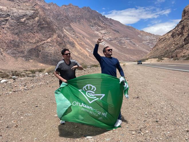 Christian y Mauricio en la frontera de Los Andes.