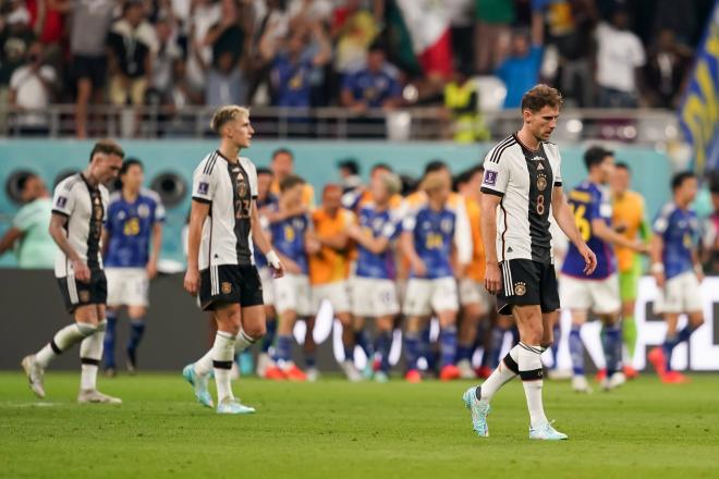 Alemania, cabizbaja tras encajar el segundo gol de Japón (Foto: Cordon Press).
