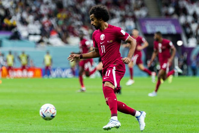 Akram Afif, en el partido inaugural del Mundial: el Qatar-Ecuador (Foto: Corodn Press).