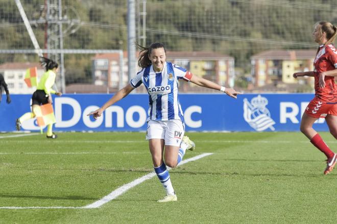 Amaiur Sarriegi celebra su gol al Levante Las Planas (Foto: Giovanni Batista).