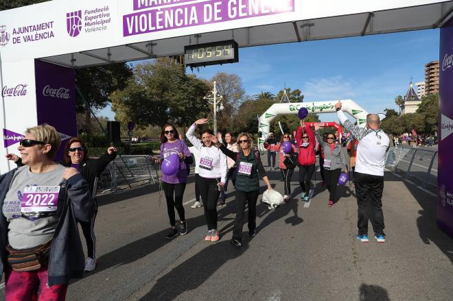 Más de 2.500 personas se suman a la VI Marxa contra la Violència de Gènere