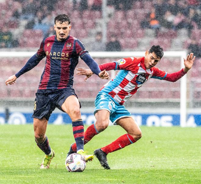 Álex Muñoz en el Lugo - Levante. (Foto: LUD).