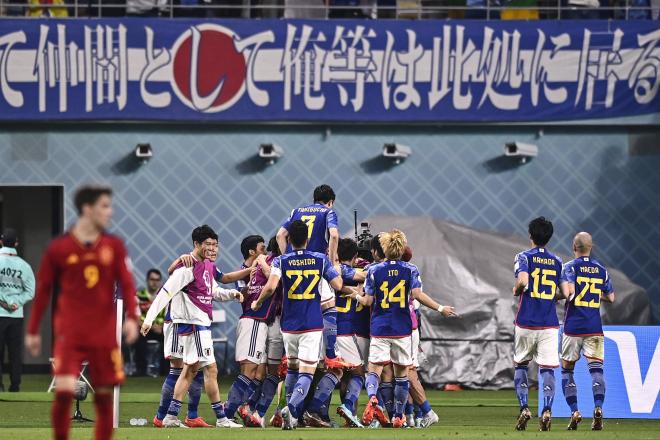 Los japoneses celebrando el primer gol contra España en el Mundial. (Foto: Cordon Press)
