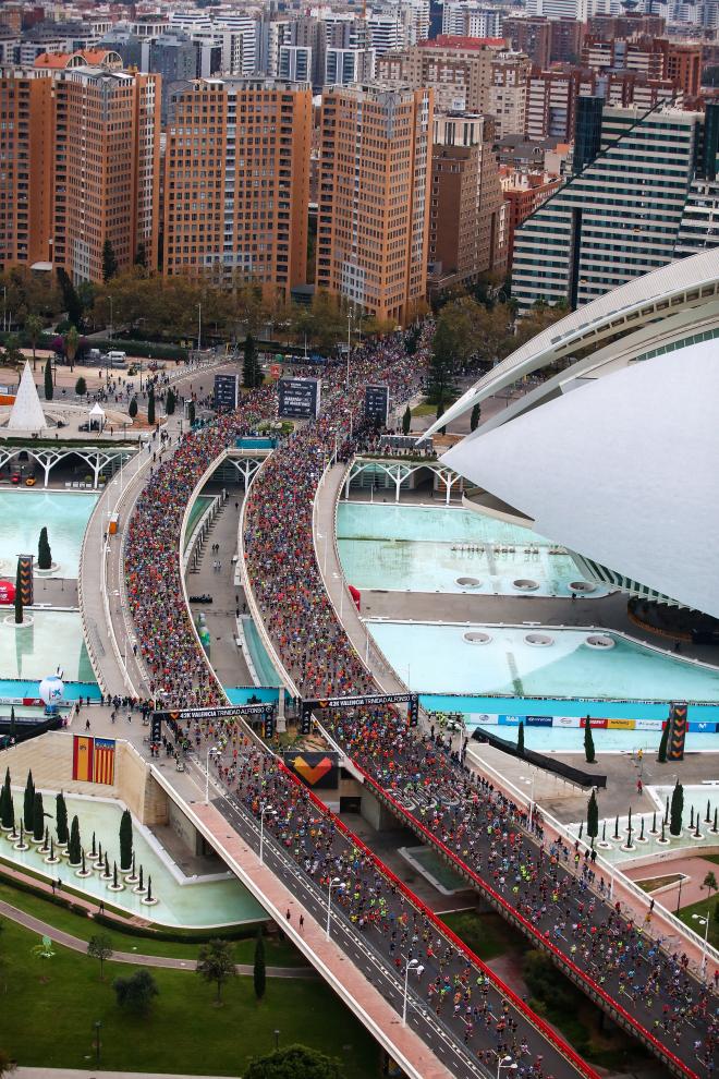 El verdadero récord del Maratón Valencia: 21.813 corredores en meta