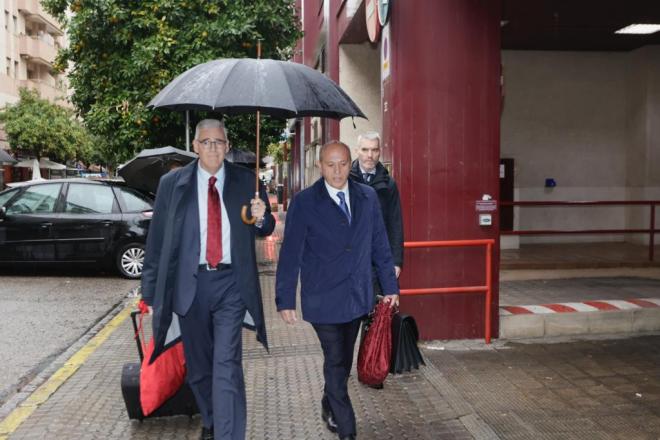 Del Nido, en su llegada al juzgado (Foto: Kiko Hurtado).