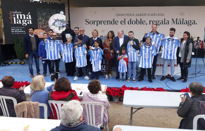 Representantes del Málaga, en la Feria 'Sabor a Málaga' (Foto: MCF).