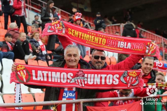 Aficionados desplazados a Lugo para ver al Sporting (Foto: LaLiga).