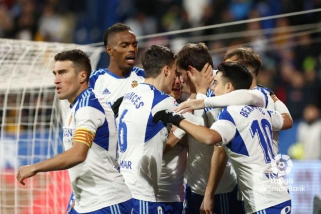 Francho celebra su gol en el Zaragoza-Huesca (Foto: LaLiga).