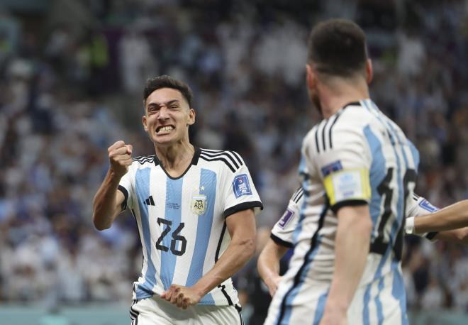 Leo Messi y Nahuel Molina celebran el gol de Argentina a Países Bajos (Foto: Cordon Press).
