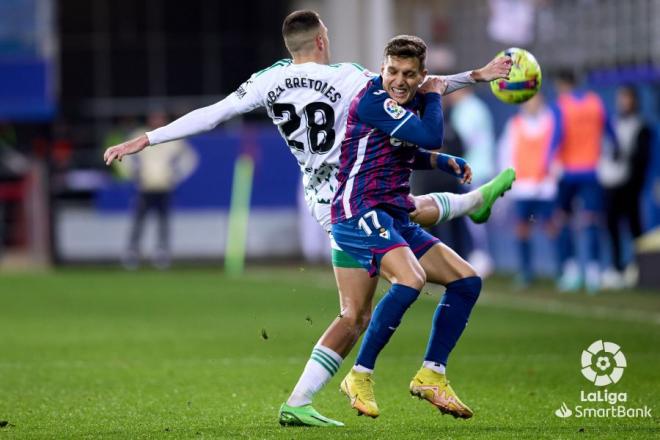 Bretones, en el Éibar-Real Oviedo (Foto: LaLiga).