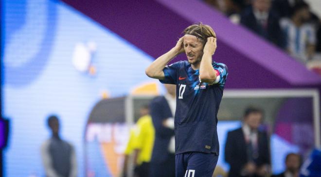 Modric se retira ovacionado del Argentina-Croacia (FOTO: Cordón Press).