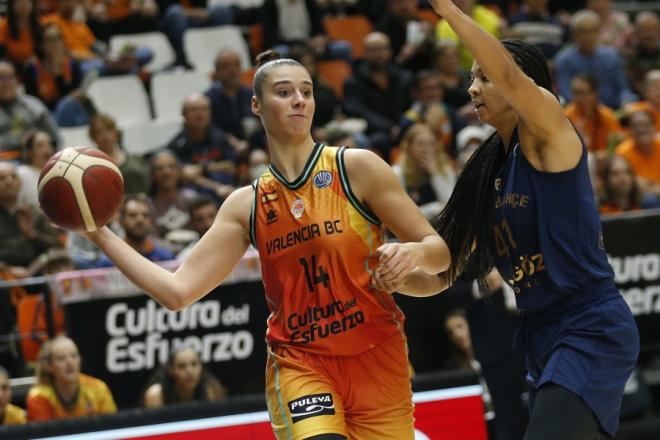 Un competitivo Valencia Basket cae ante el subcampeón de la EuroLeague Women (66-72)