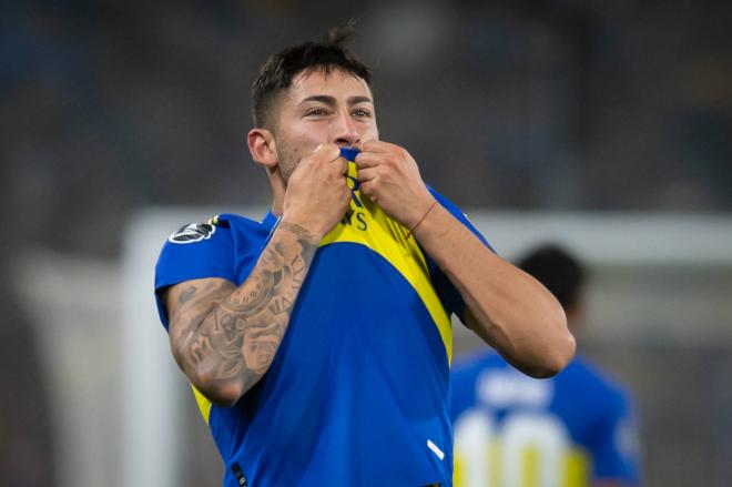Alan Varela celebra un gol con Boca Juniors (Foto: Cordon Press).
