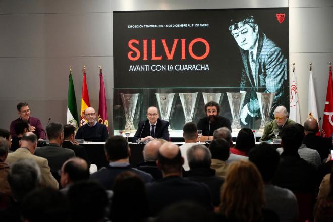 Acto de presentación de la exposición de Silvio Melgarejo (Foto: SFC).