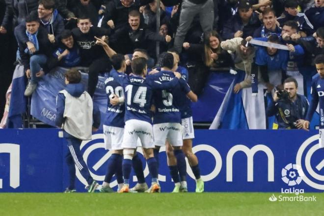 Celebración del gol de Borja Bastón en el derbi Real Oviedo-Sporting (Foto: LaLiga).