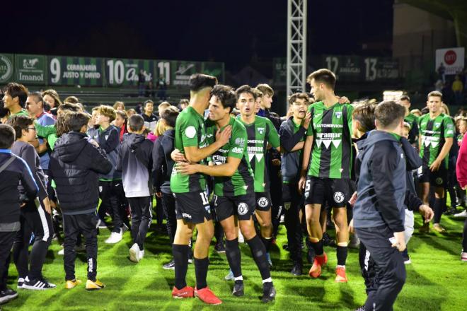 Markel Etxeberria celebra el pase de ronda del Sestao River en Copa (Foto: Juanfer Oleaga - Sestao RC).