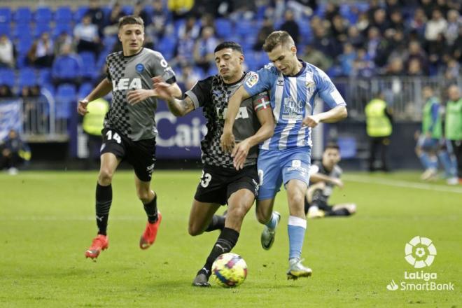 Lance del Málaga-Alavés en La Rosaleda (Foto: LaLiga).