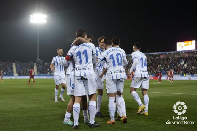 Los jugadores del Leganés celebran uno de los goles ante el Real Zaragoza.