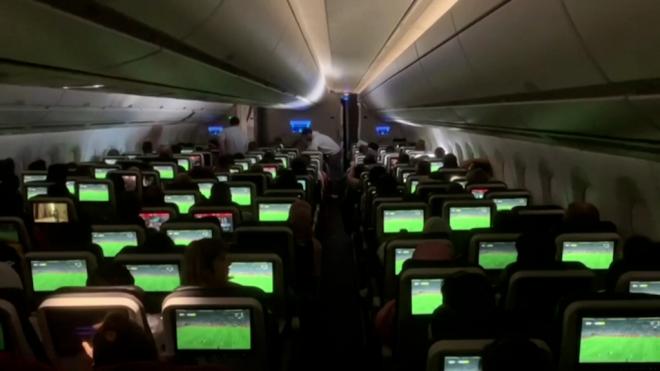 Los pasajeros argentinos vieron la final del Mundial desde el avión.
