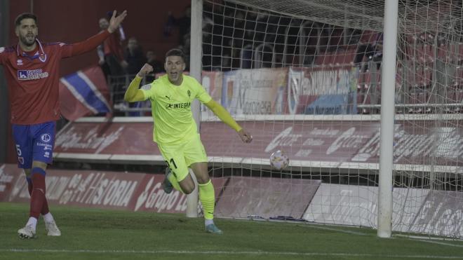 Uros Milovanovic celebra su gol ante el Numancia (Foto: Real Sporting).