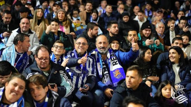 La afición de la Real Sociedad también se dio cita en el estadio La Isla del Coria (Foto: Real So