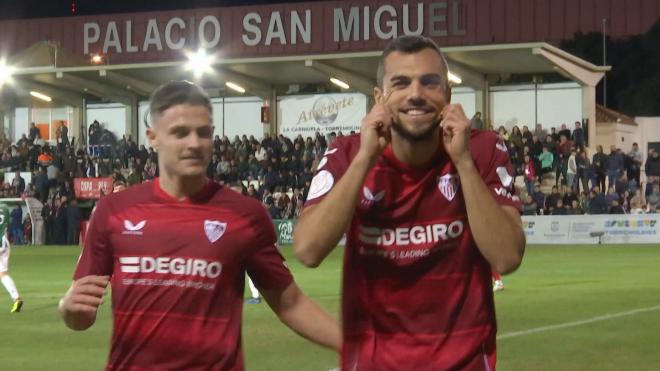 Joan Jordán celebra el tercer gol contra el Torremolinos.