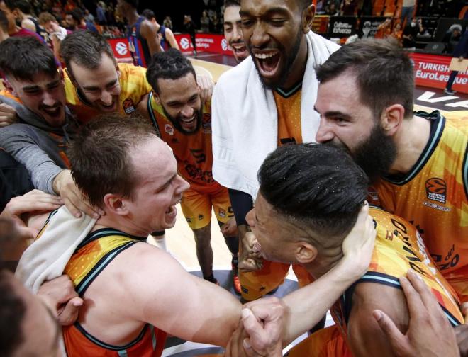 Valencia Basket celebra su particular “Nochebuena” (84-80)