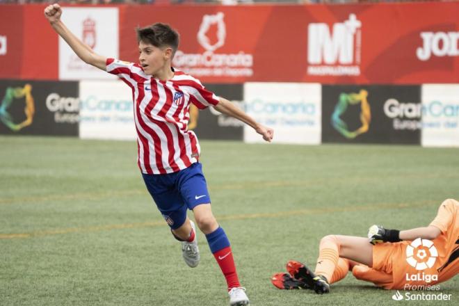 Jorge García celebra su gol con el Atlético en LaLiga Promises (Foto: LaLiga).