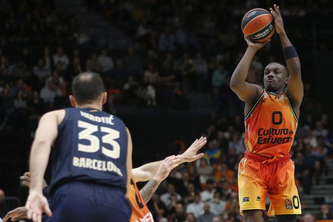 Valencia Basket cierra el 2022 en la pista de un mejorado EA7 Emporio Armani Milán