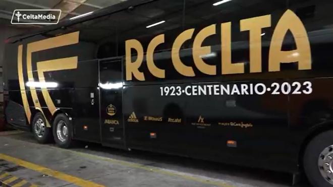 El Celta estrena su autobús para el centenario
