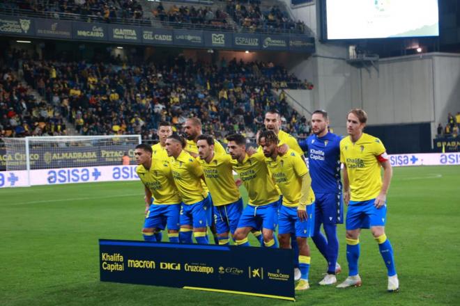 Once inicial del Cádiz ante el Almería (Foto: Cristo García).