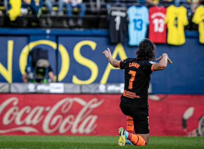 Cavani celebra su gol ante el Villarreal