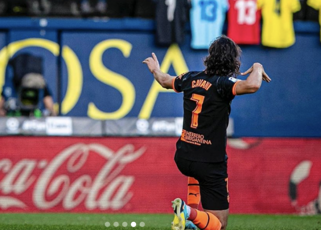 Cavani marcó su último gol ante el Villarreal