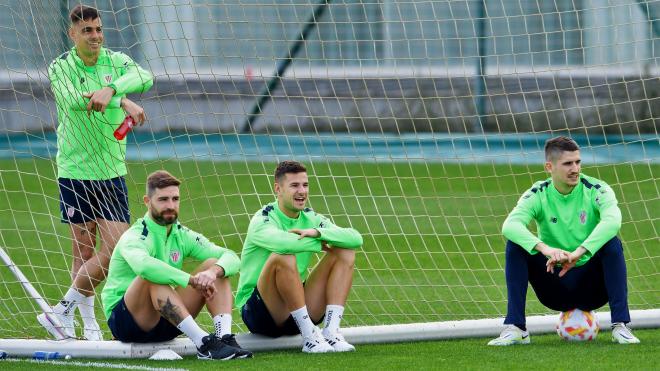 Los Leones siguen un partidillo en Lezama (Foto: Athletic Club).
