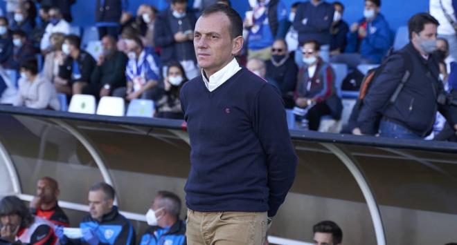 Alberto González, entrenador del Linares.