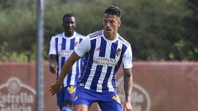 Iván Rodríguez, con la Ponferradina (Foto: @ivan2rodriguez).