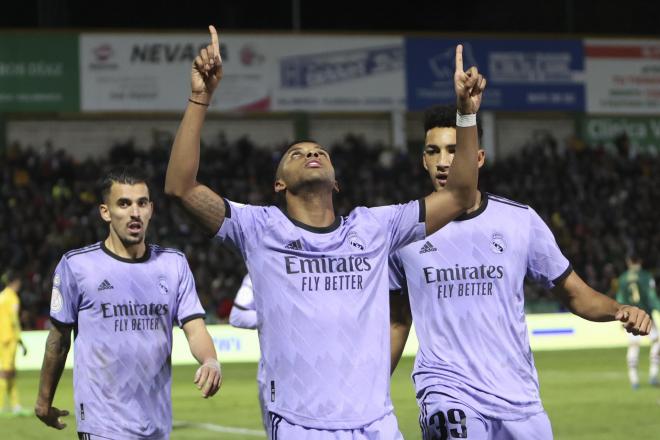Rodrygo celebra su gol en el Cacereño-Real Madrid de Copa del Rey (FOTO: EFE).