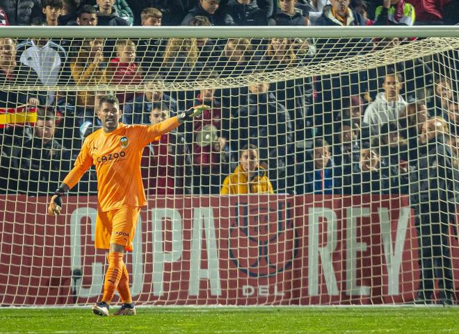 Iago Herrerín debuta con el Valencia CF