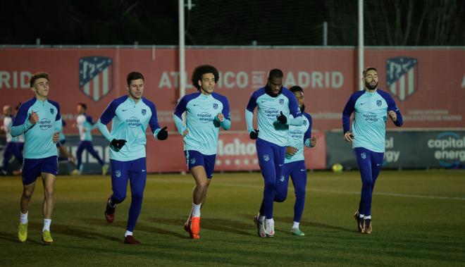 Witsel, Kondogbia, Lemar, Pablo Barrios y Carrasco, en una sesión del Atlético (Foto: ATM).