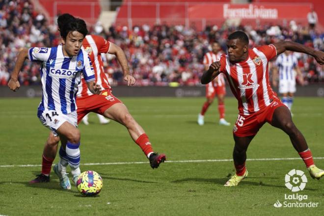 Kubo ante el Almería en el estadio de los Juegos del Mediterráneo. (Foto: LaLiga)