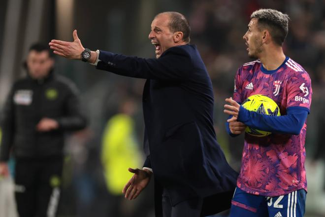 Allegri dando instrucciones en un partido con la Juventus de Turín (Foto: Cordon Press).
