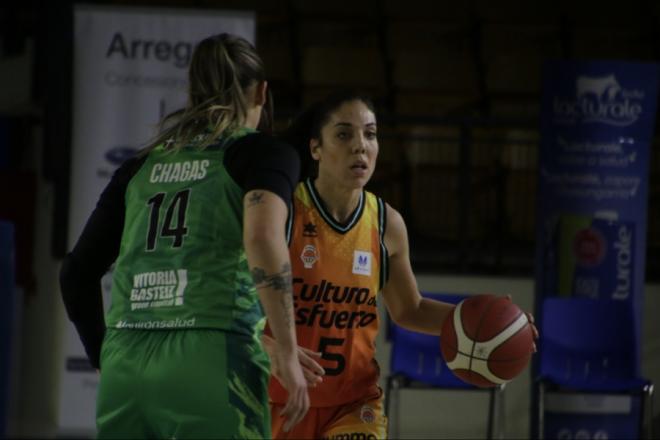 Valencia Basket arrolla en su visita a Kutxabank Araski (43-96)