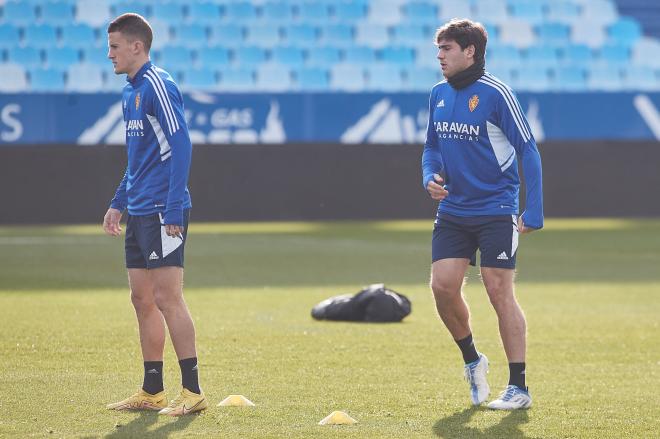 Nieto y Azón en el entrenamiento del Real Zaragoza (Foto: Daniel Marzo).