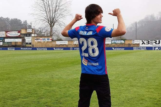 Julen Jon Guerrero quiere crecer con la SD Amorebieta en la 1ª RFEF.