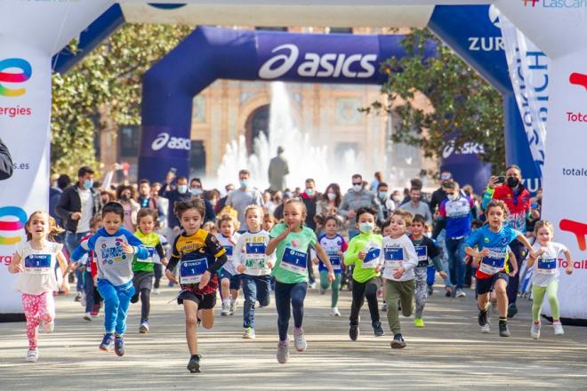 La carrera infantil de la Zurich Maraton Sevilla (Foto Ayto Sevilla)