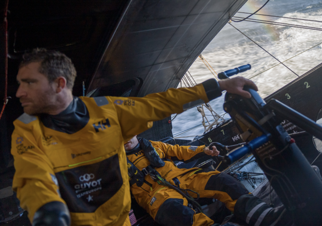 Duelo a través del Estrecho en The Ocean Race