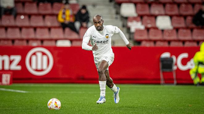 Dimitri Foulquier, ante el Sporting (Foto: VCF).