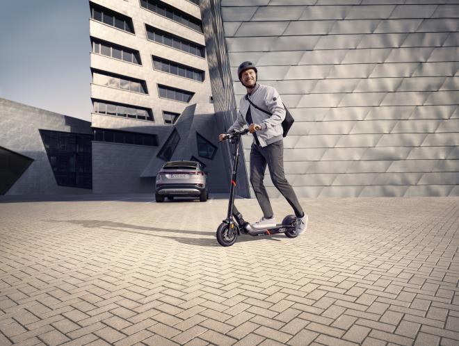 Audi electric kick scooter powered by Egret.